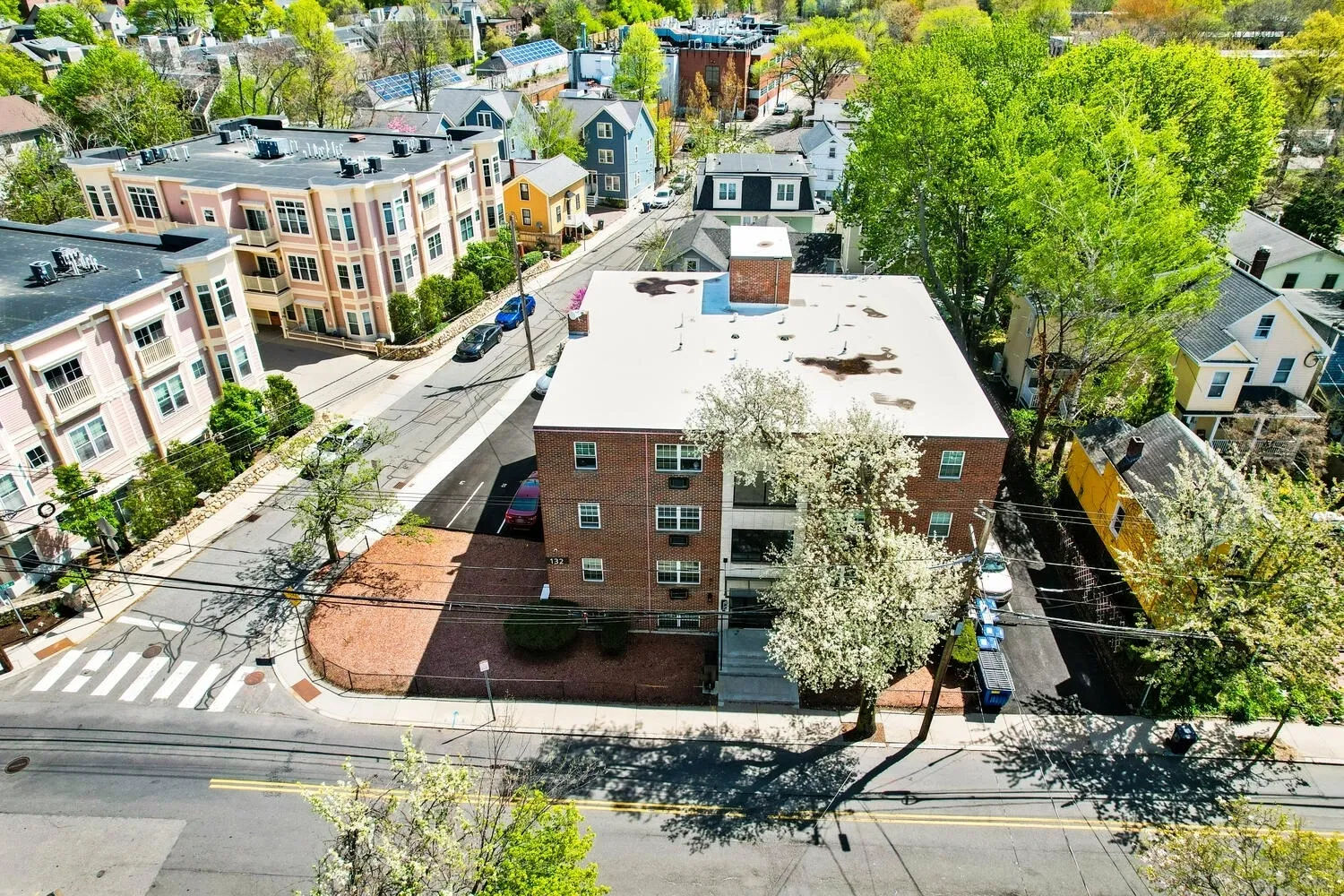 DJI 0376-044-025-1500x1000 Aerial view of a residential neighborhood.